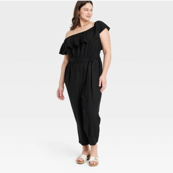 Women's Plus Size 4X Black Capri Jumpsuit with Ruffle Top Detail Off Shoulder - Picture 2 of 12